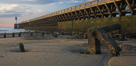 Pier-At-Bleriot-Plage---Dav.jpg