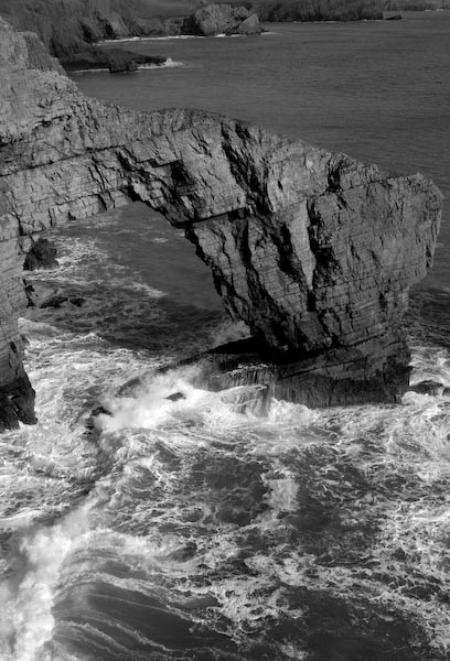 chrisribbon_thegreenbridgeinblackandwhite.jpg