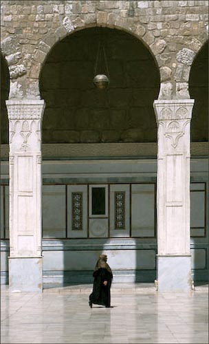 uRogerNomyadmosque.jpg