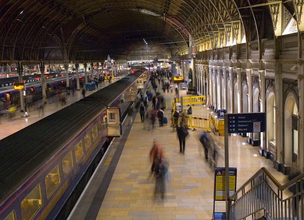 DanCrowe-Annual-PaddingtonStation.jpg