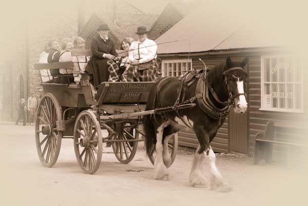 MarkRussell-Annual-GiddyUp.jpg