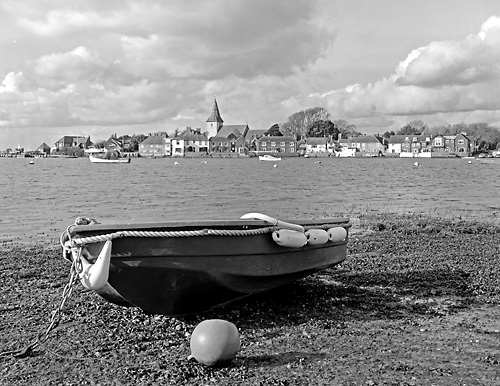 VictoriaCreffield-boatatBosham.jpg