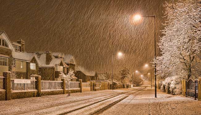 Steve_Mundy-Annual-Shoppenhangers_Snow.jpg