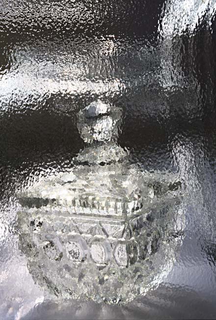 Masha_Ershova-Visual_Art-Grandmas_crystal_box.jpg