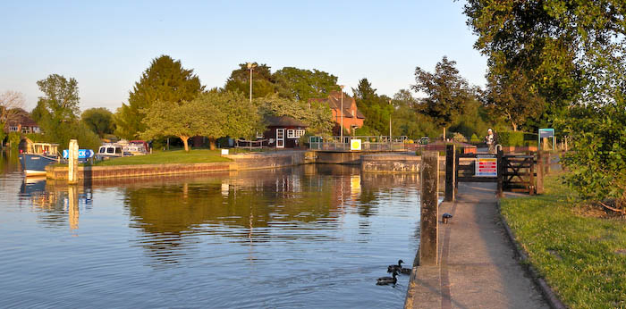 Hambleden Lock - Steve Mundy