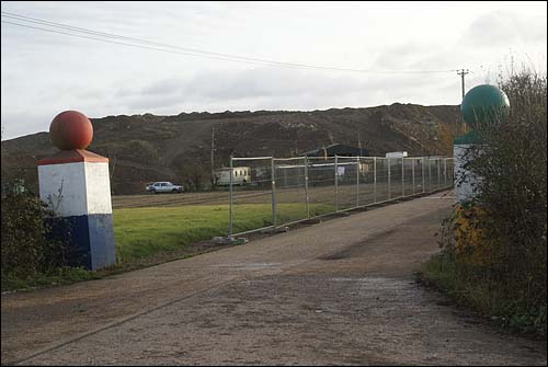 MountainunderconstructionPickinsFarm.jpg MountainunderconstructionPickinsFarm.jpg
