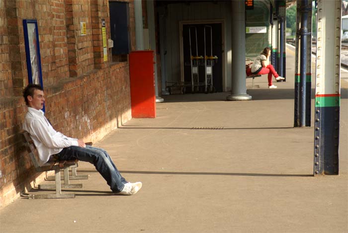 50 minute wait, Worcester Station
