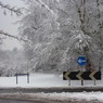 Burchetts_Green_roundabout_-_Bob_Keene.jpg